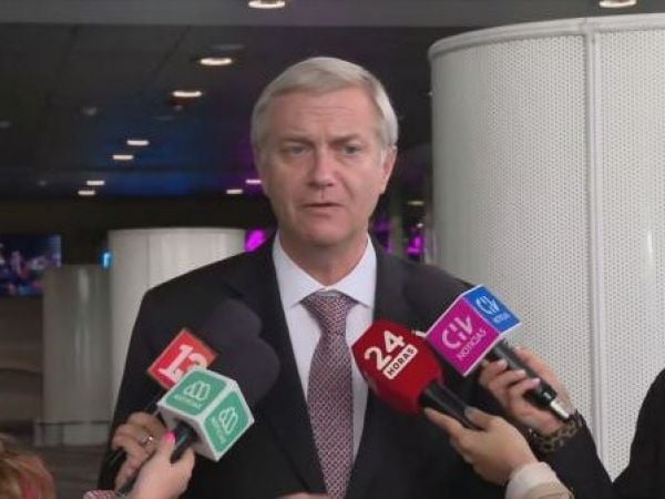 José Antonio Kast confirma viaje a El Salvador para este viernes _