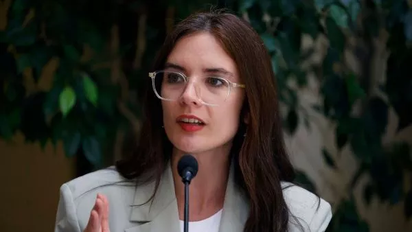 Ministra Vallejo por Sala Cuna