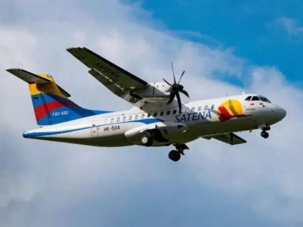 Desaparece avión con 15 personas a bordo en vuelo de Colombia