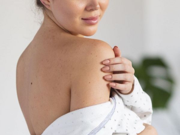 Dermatóloga entrega recomendaciones para cuidar la piel este verano