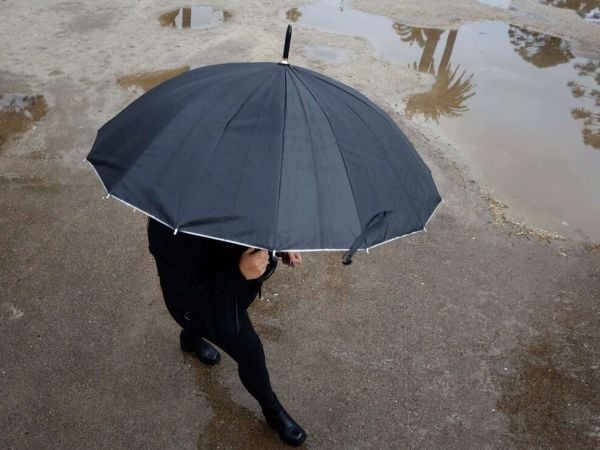Reportan miles de clientes sin luz en la zona sur del país