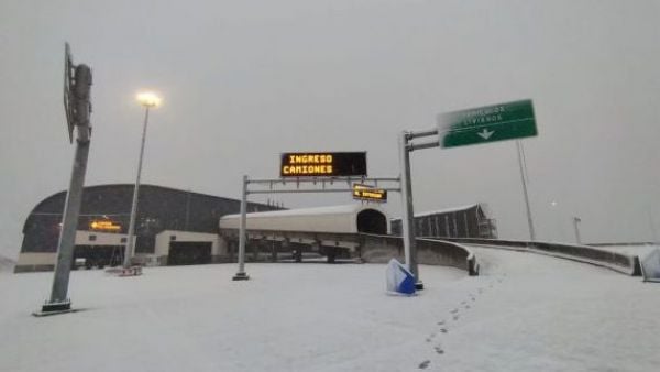 Anuncian cierre de Complejo Fronterizo Los Libertadores por sistema frontal