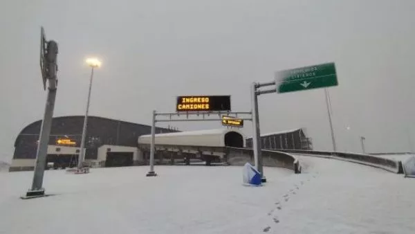 Anuncian cierre de Complejo Fronterizo Los Libertadores por sistema frontal