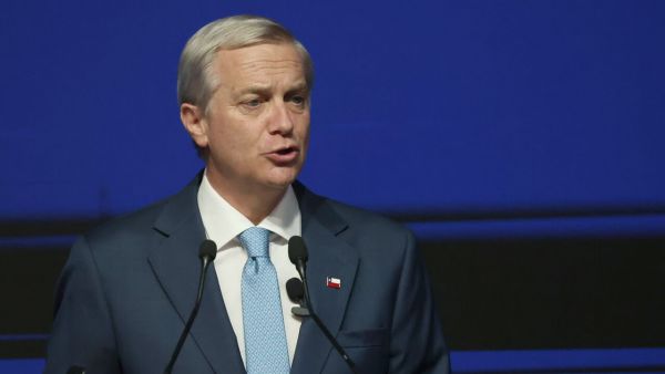 Kast visita a damnificados en Viña del Mar