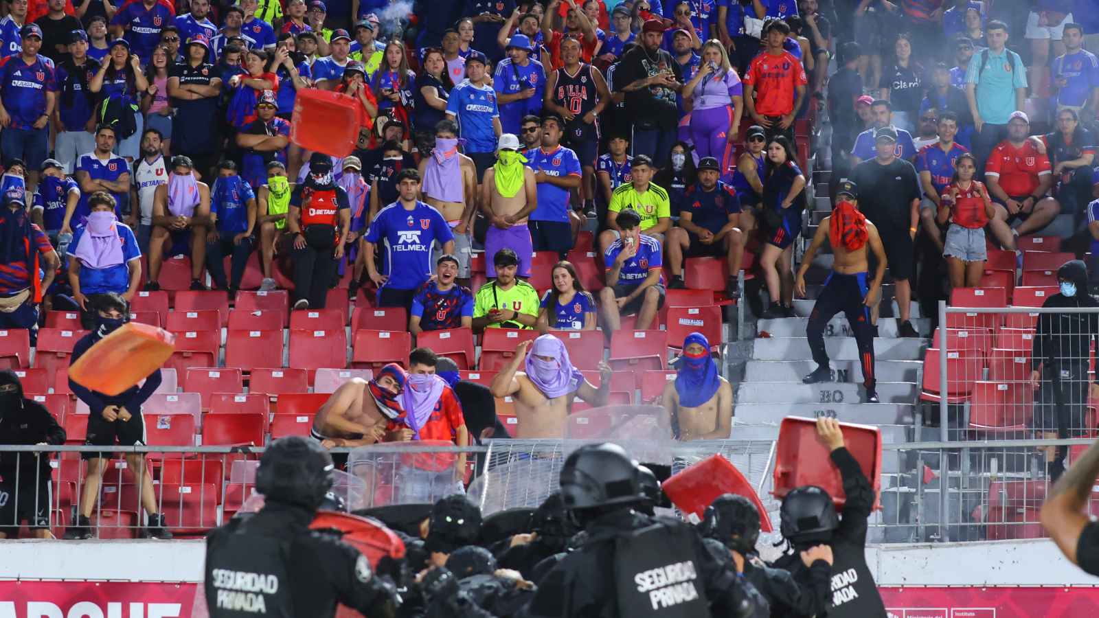 Incidentes en el Estadio Nacional en el partido de la Universidad de Chile y Audax Italiano