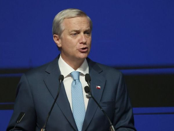 Kast visita a damnificados en Viña del Mar