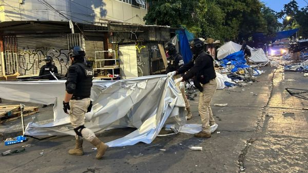 CAPTAN EN VIVO lanzamiento de fuegos artificiales en Meiggs
