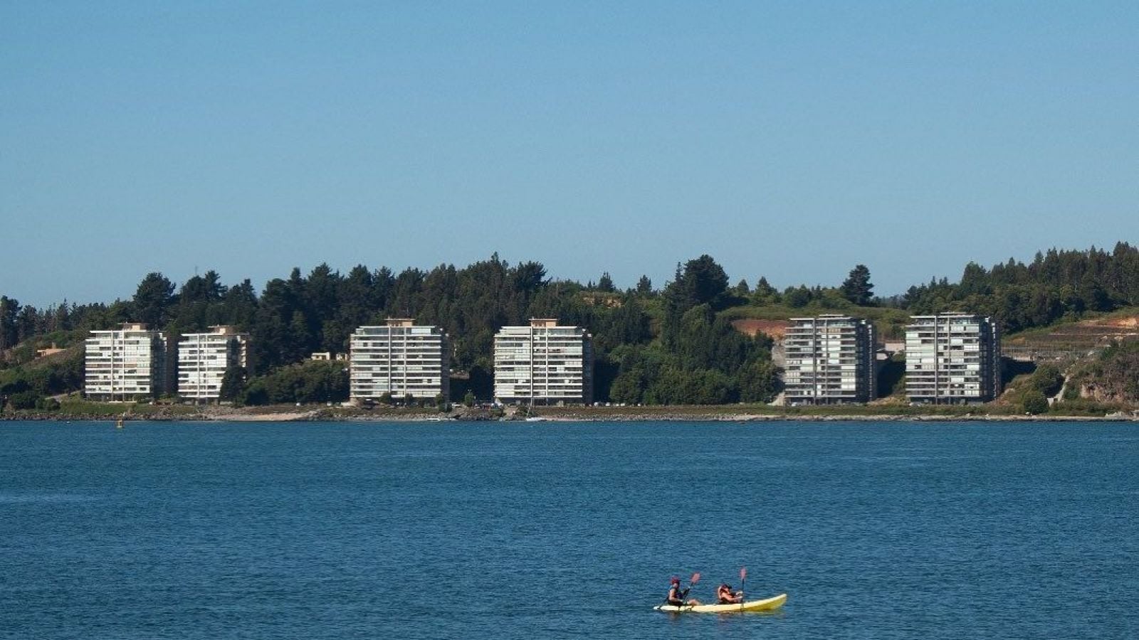Prensa argentina resalta “pueblo costero de Chile que combina mar, paseos y vida al aire libre”