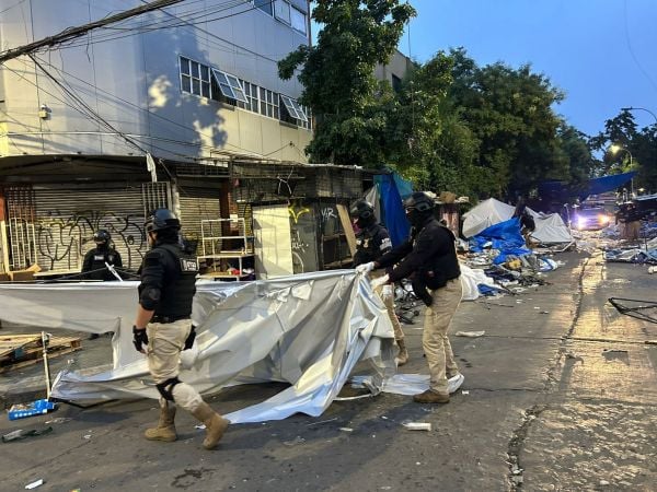 CAPTAN EN VIVO lanzamiento de fuegos artificiales en Meiggs