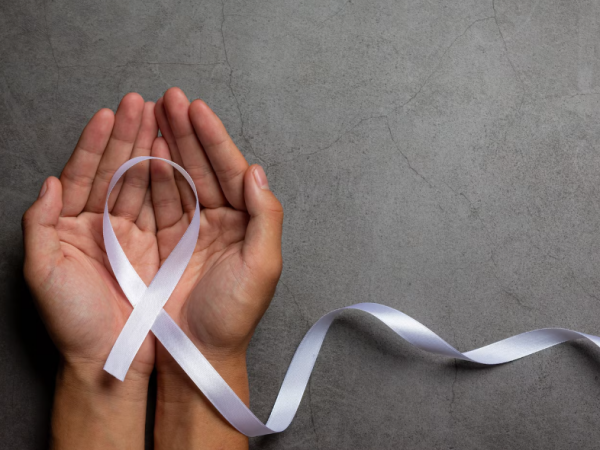 Tres personas mueren cada hora por cáncer en Chile