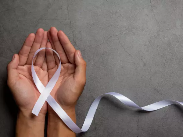 Tres personas mueren cada hora por cáncer en Chile