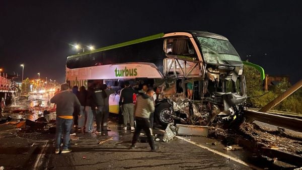 Choque de Turbus con camión
