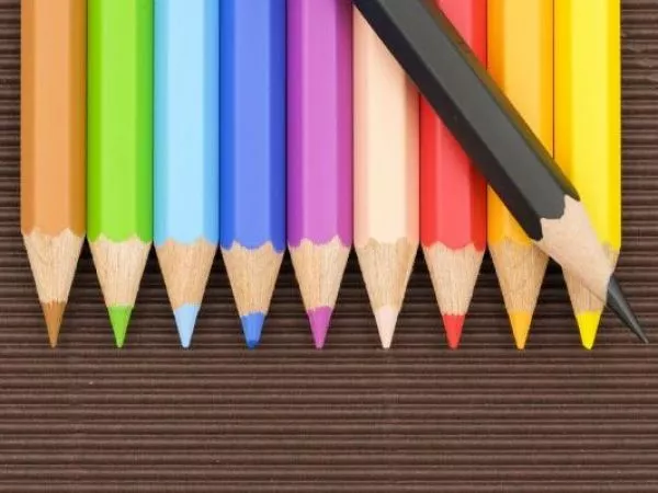 Sernac alertó sobre venta de lápices de colores altamente tóxicos en Barrio Meiggs