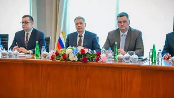 Rusia y Ucrania acuerdan en Abu Dabi canje de prisioneros