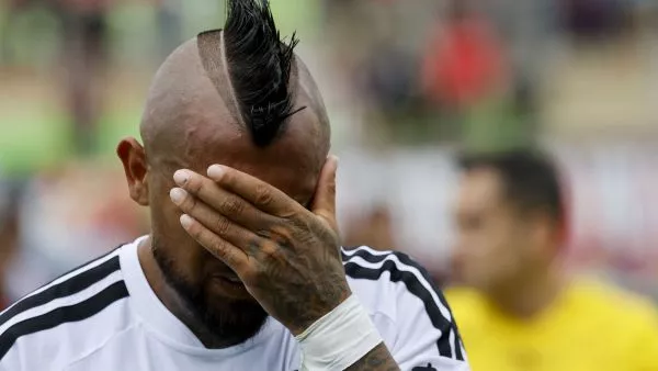 La relación entre Arturo Vidal y el técnico Fernando Ortiz está quebrada