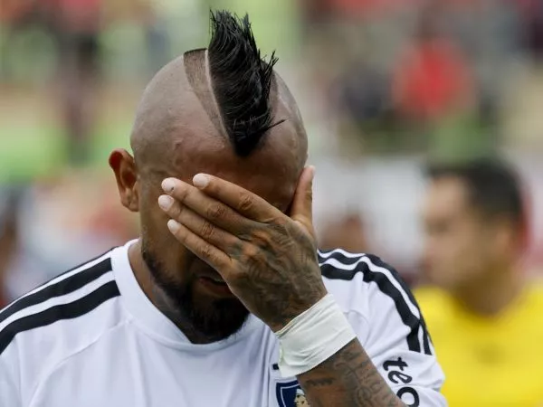 La relación entre Arturo Vidal y el técnico Fernando Ortiz está quebrada