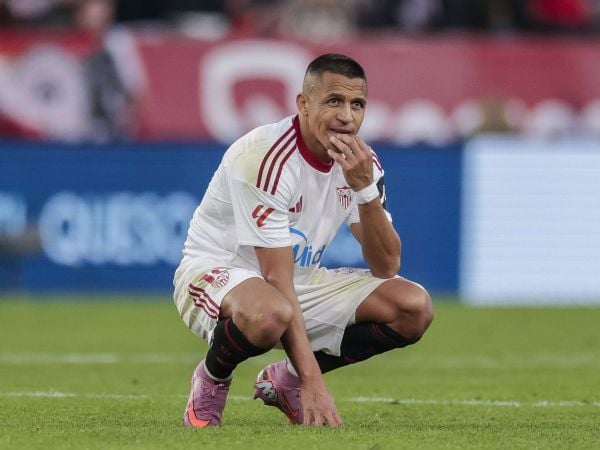 Alexis Sánchez fue criticado en España por su desempeño en empate de Sevilla