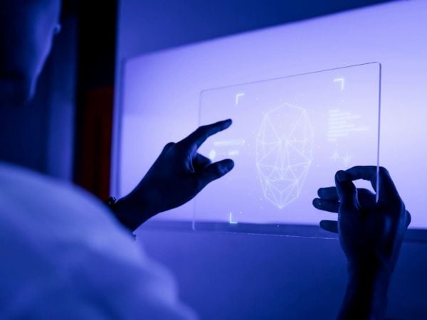 El detrás de pedirle a la IA: “hazme una caricatura con lo que sabes de mí”