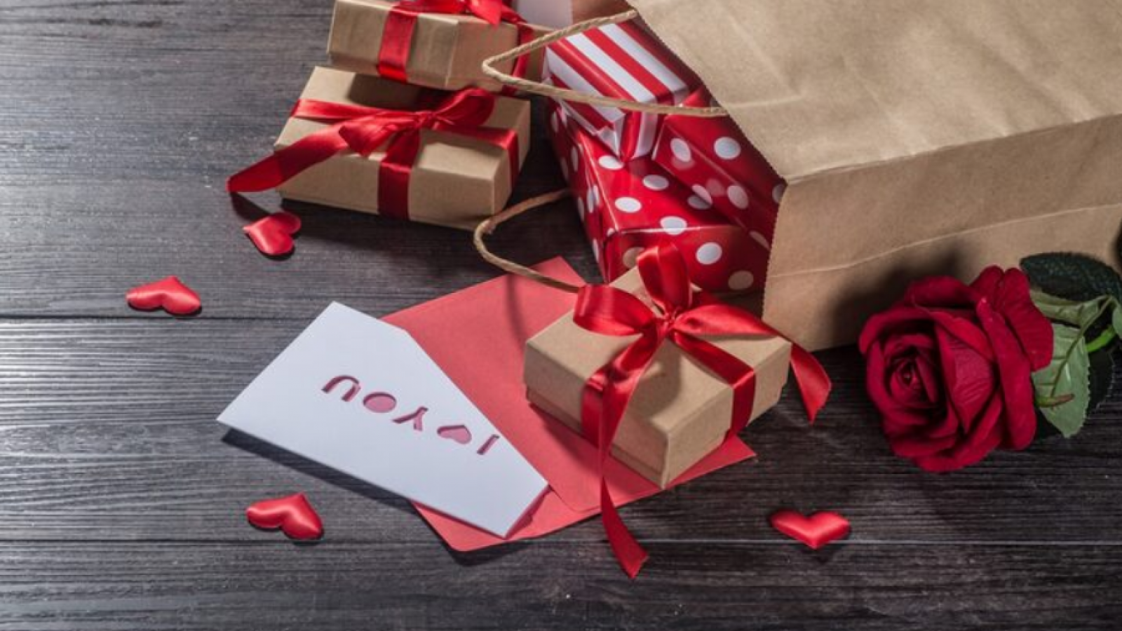 Los mejores regalos económicos para sorprender este 14 de febrero sin gastar de más, según la IA