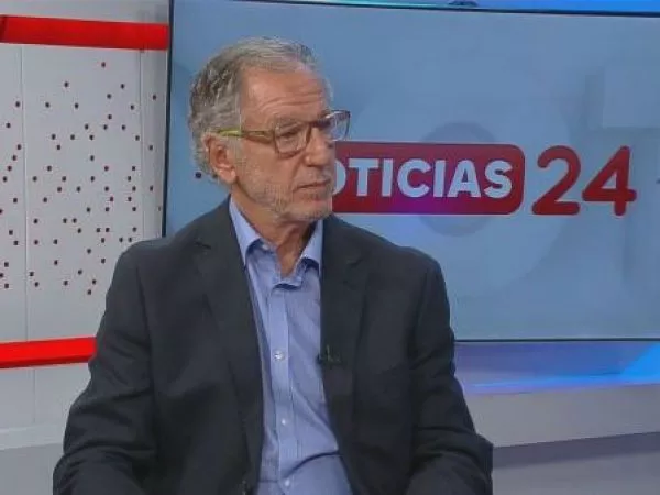 Biministro Álvaro García