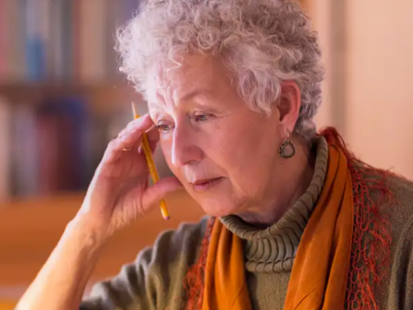 El simple ejercicio que reduciría riesgo de demencia en un 25%