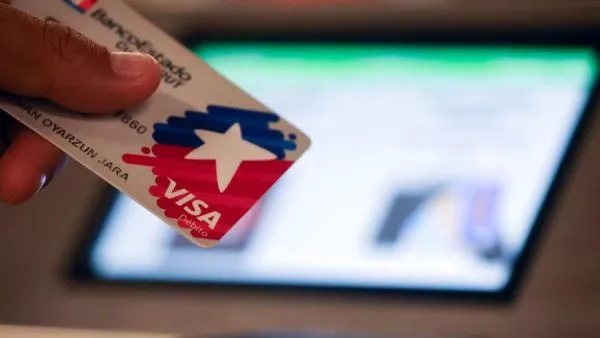 Empieza pago con tarjetas de débito y crédito en el Metro