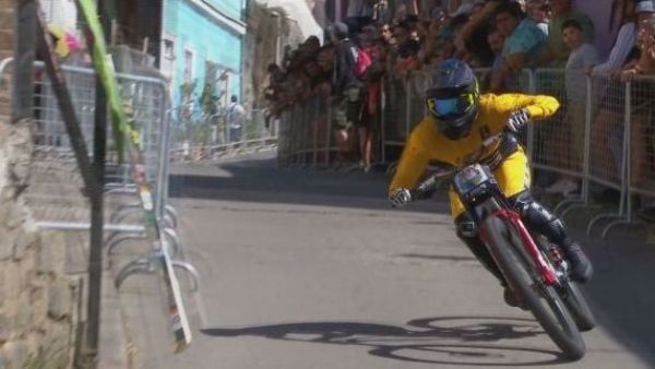 Este domingo Redbull Cerro Abajo por TVN