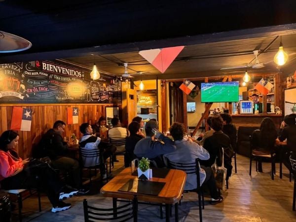 Reconocido local de encuentro en Lastarria cierra sus puertas a menos de tres años de su apertura