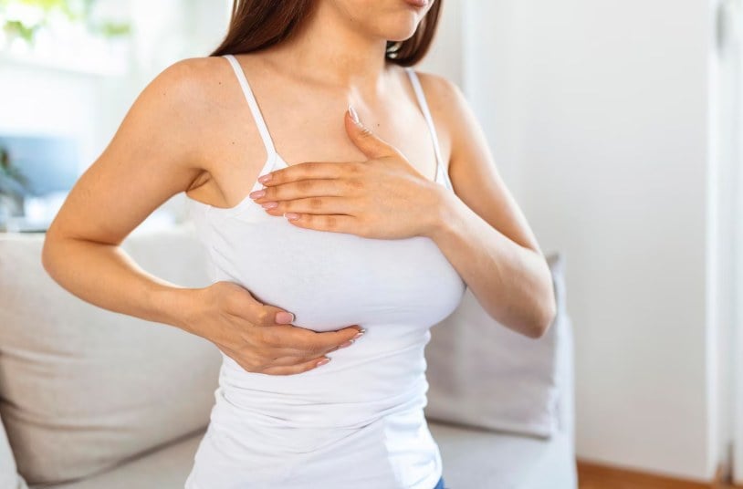 Foto referencial de autoexamen de cáncer de mama