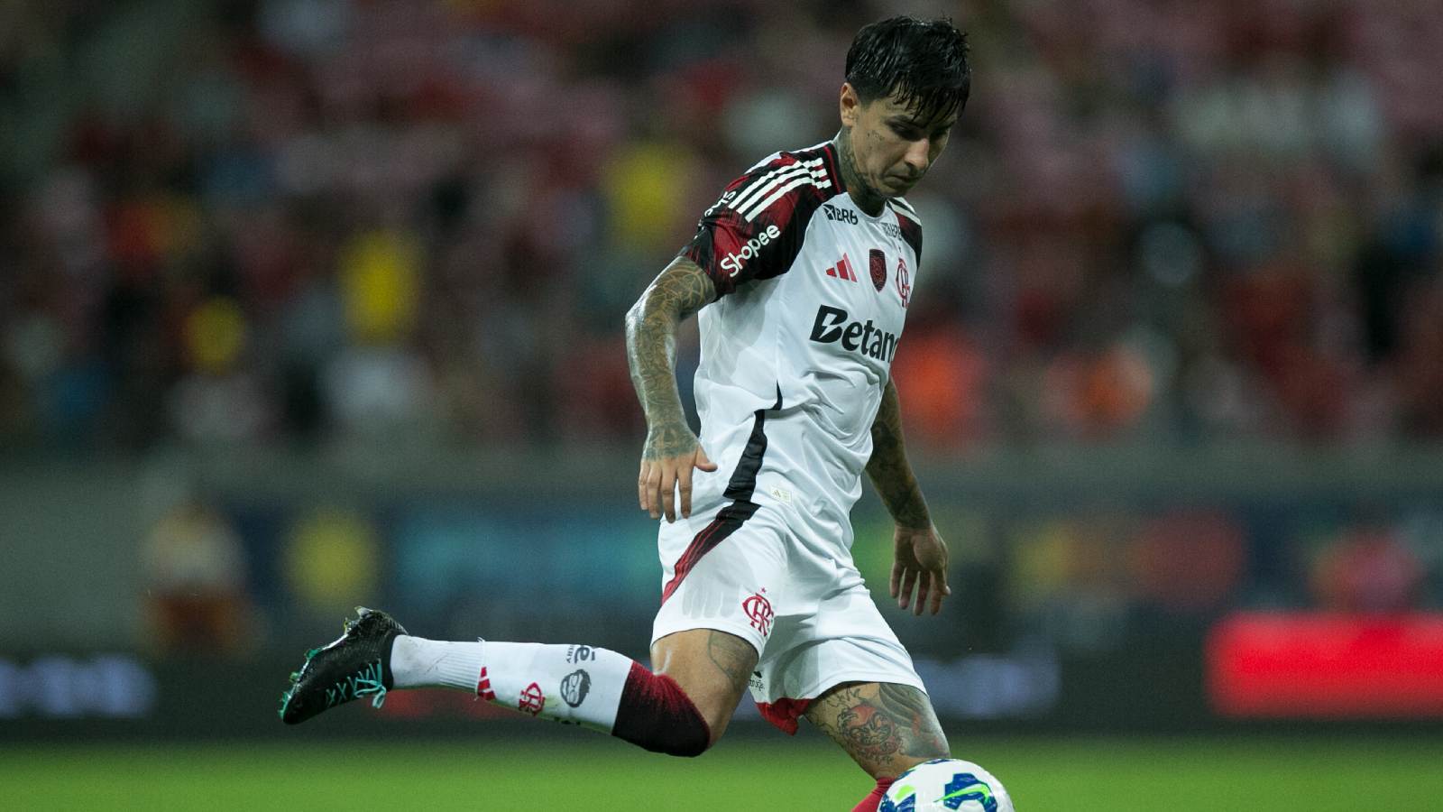 Erick Pulgar jugando por Flamengo