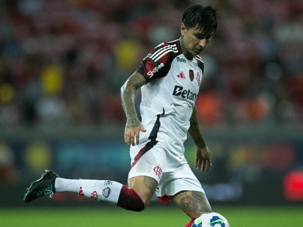 Erick Pulgar jugando por Flamengo