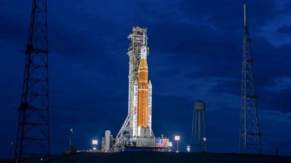 Cohete Artemis II SLS