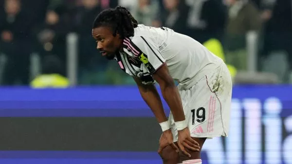 Jugador de Juventus lamentándose