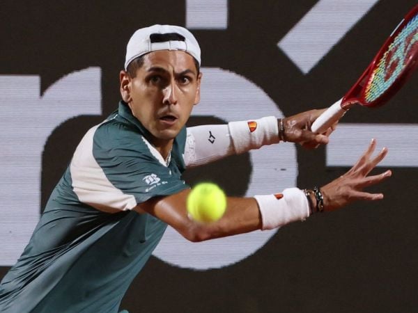 Alejandro Tabilo jugando el ATP 500 de Río