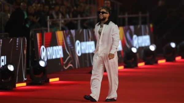 Video | El momento en que Gino Mella es ignorado en la Gala de Viña 2026