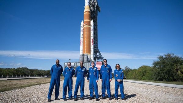 Integrantes de la tripulación de reserva de Artemis II el astronauta de la NASA