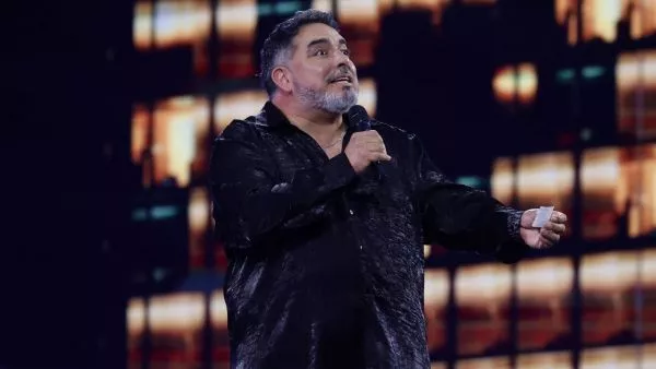 Opiniones divididas en redes por show de Rodrigo Villegas en Viña 2026