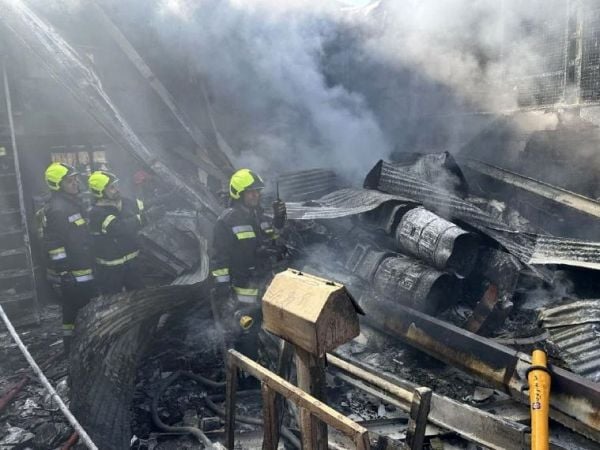 CUATRO MUERTOS tras accidente de un helicóptero militar en un mercado en Irán (EFE)