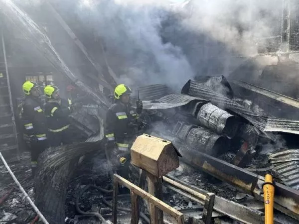 CUATRO MUERTOS tras accidente de un helicóptero militar en un mercado en Irán (EFE)