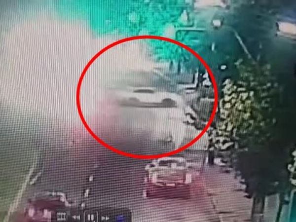 MOMENTO EXACTO en que Fran Maira choca contra motorista