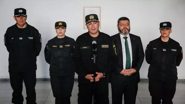 Tras fuga de peligrosos reos: Gendarmería anuncia remoción de director regional metropolitano