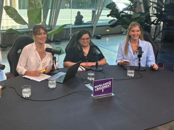 Marcela Sabat en Nivelando la Balanza.