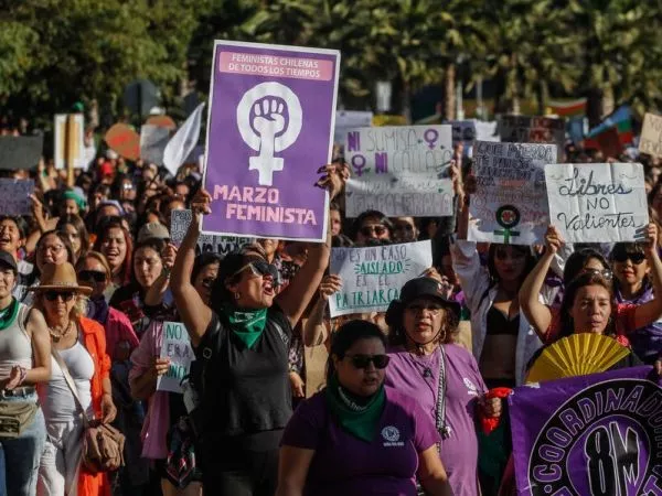 Marcha feminista en Chile