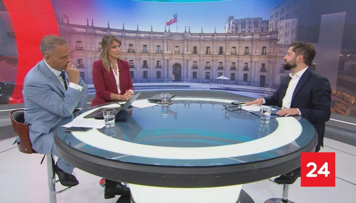 Presidente Boric en TVN para entrevista en 24 Horas Central | 24horas