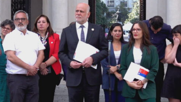 Vallejo y ausencia de partidos en cónclave oficialista