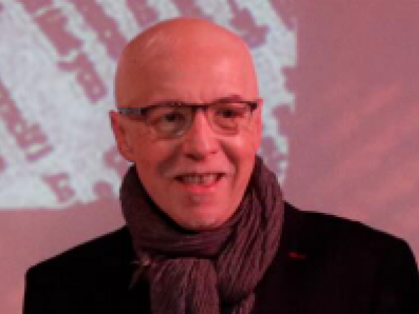 Escritor Sergio Gómez.