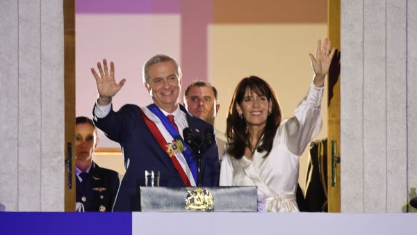 Kast asume como nuevo presidente