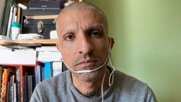 Rodrigo Rojas Vade es hallado amarrado e inconsciente en la Ruta 78