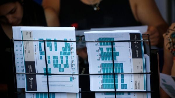 Estudiantes universitarios en feria