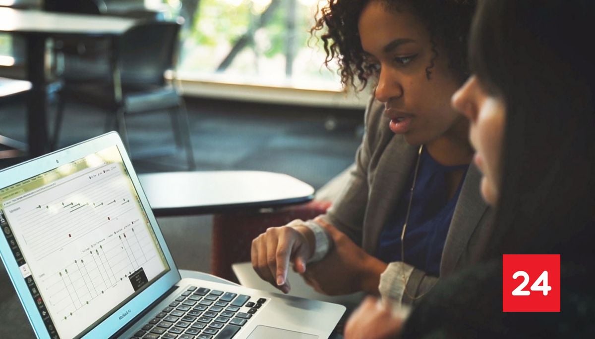 Nuevo agente de inteligencia artificial llega a la educación superior en Chile